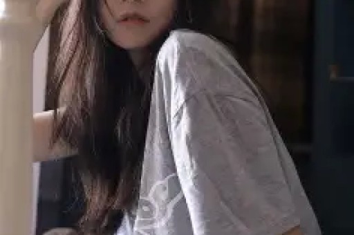 白鹿黑历史被大起底对前辈无礼学历造假发布辱华辱女争议视频