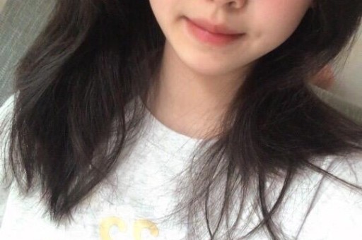 内娱清纯女星偷闯日本拍艳情片被网友当场撞破
