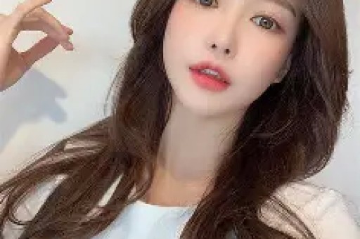 刚官宣23岁网红女友仅3天林俊杰就因亲吻幼童被骂上热搜？完整视频曝光后全网集体道歉！