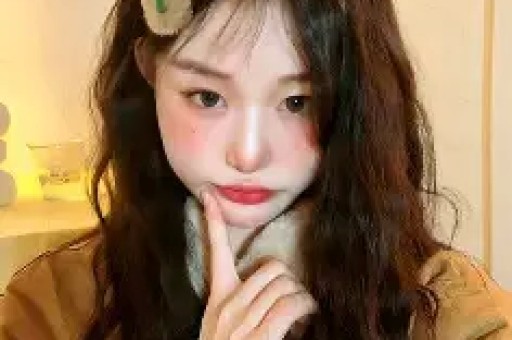 婚内出轨却倒打一耙三个孩子两个爹超女何洁到底在想什么